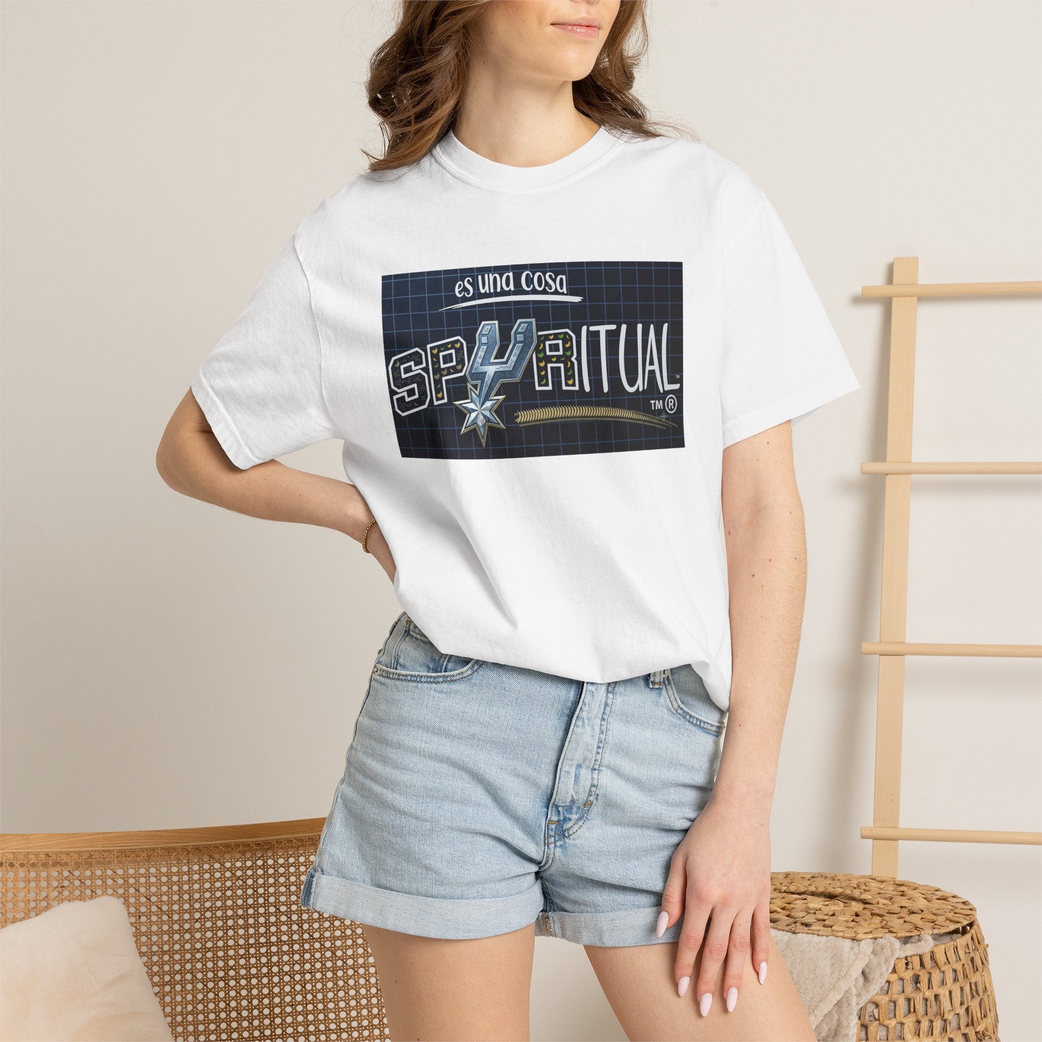 Spiritual Graphic T‑Shirt — "Es Una Cosa" Retro Design